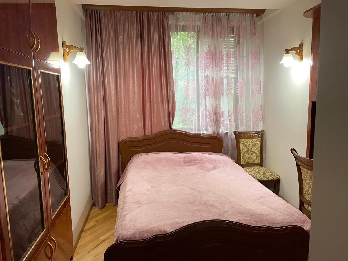 Apartment In City Center Erévan Extérieur photo