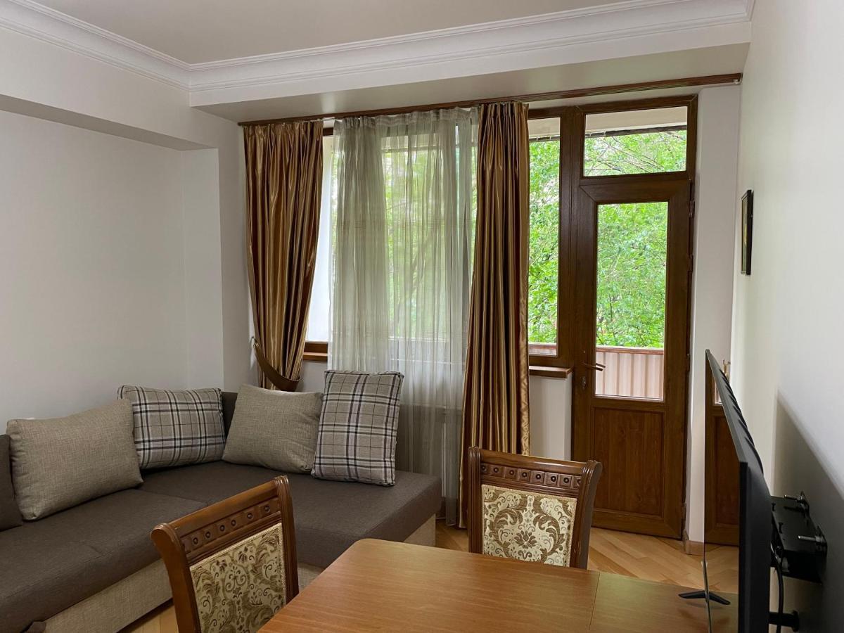 Apartment In City Center Erévan Extérieur photo