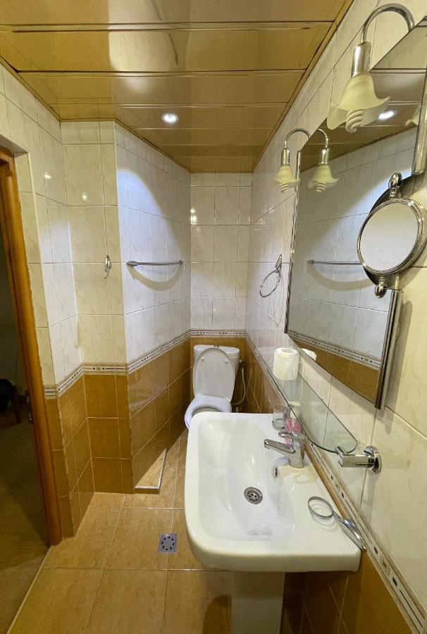 Apartment In City Center Erévan Extérieur photo
