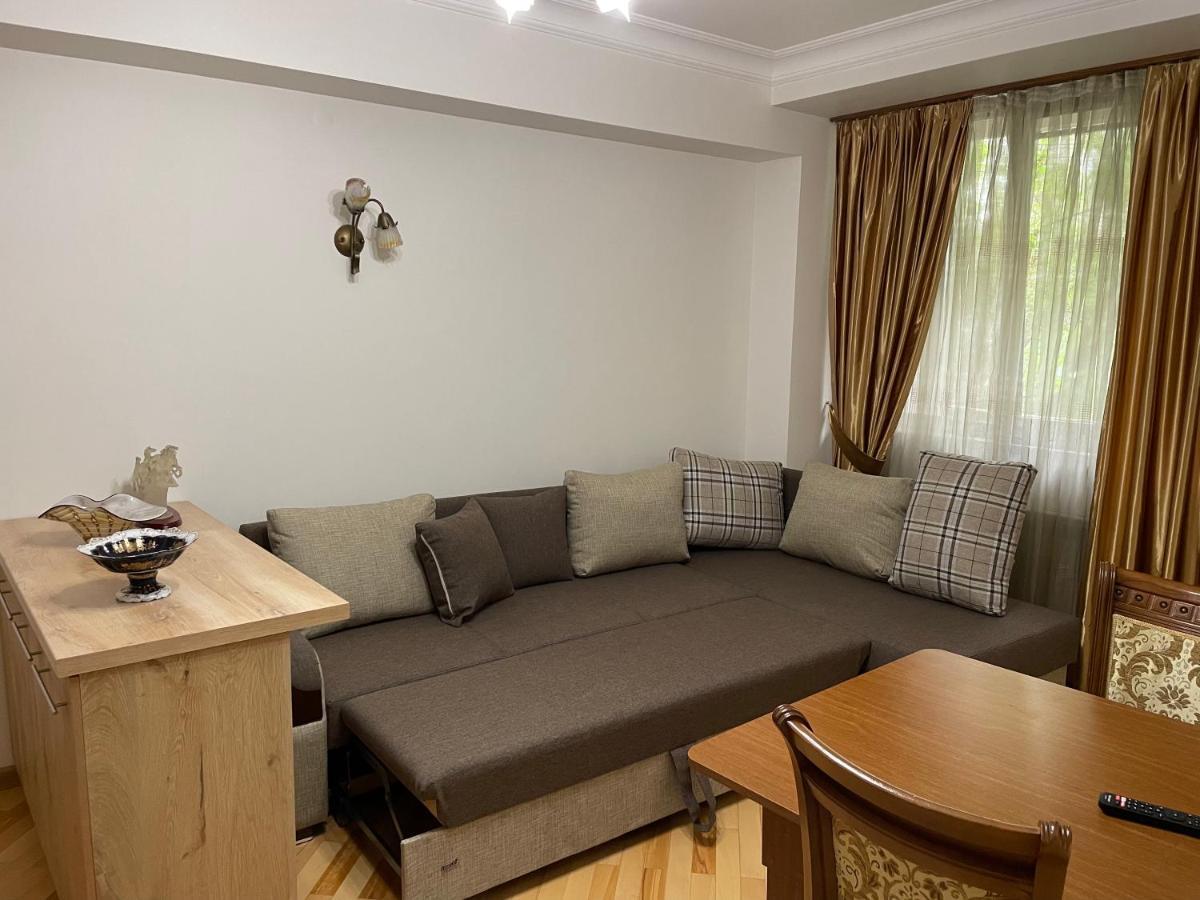 Apartment In City Center Erévan Extérieur photo