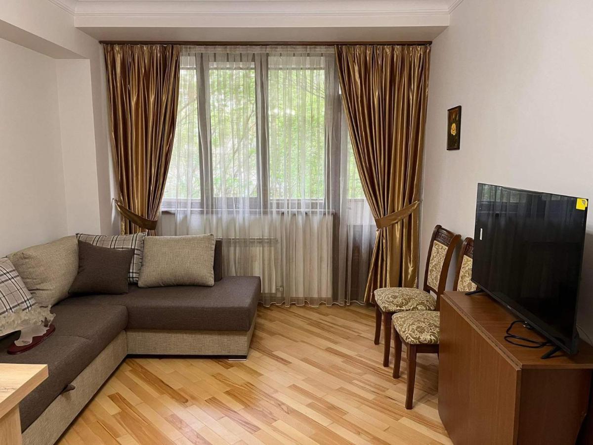 Apartment In City Center Erévan Extérieur photo